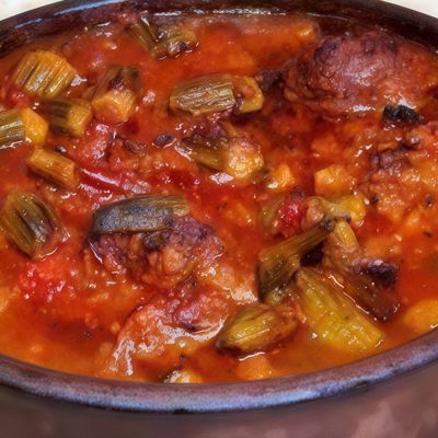 طاجن بامية باللحم