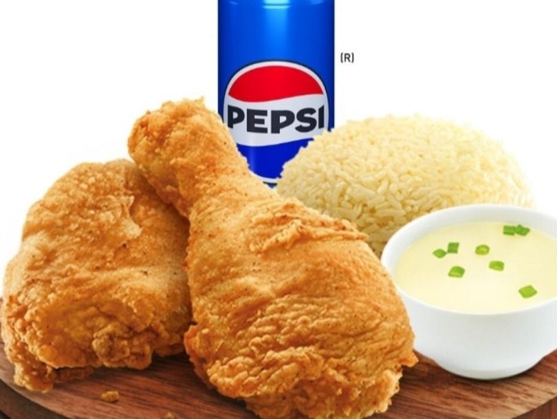 El Rayek Offer 2 Pieces Of Broasted Chicken, 1 Plain Rice, And 1 Can Of Pepsi.