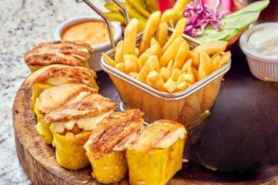 Cheddar Shawarma Box