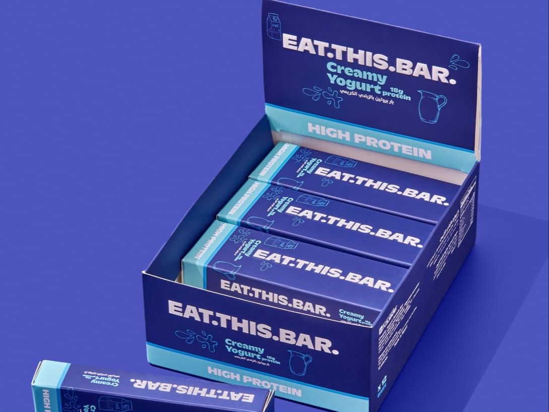 Creamy yogurt protein bar