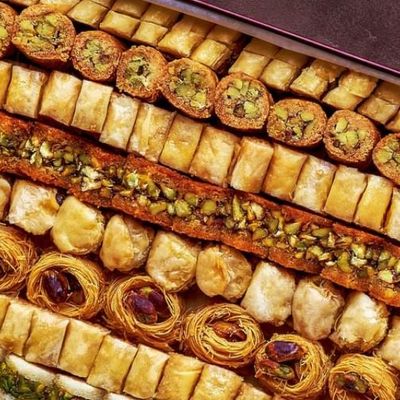 طبق مكسرات شرقية مشكلة