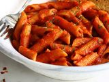 Pasta with red sauce and chicken shawarma