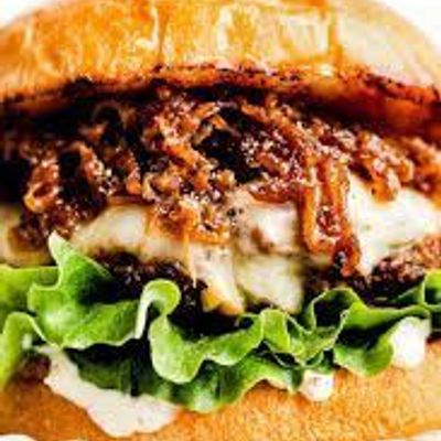 Cheeseburger with Caramelized Onions