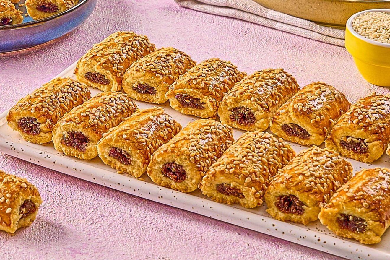 Ajwa sesame pastry