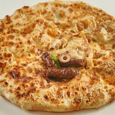فطيرة سجق بلدي