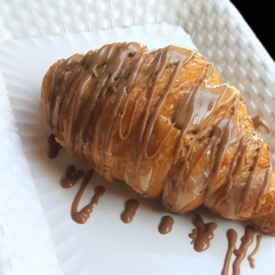 Lotus Croissant