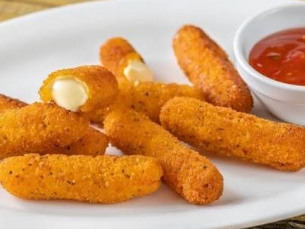 3 Mozzarella sticks
