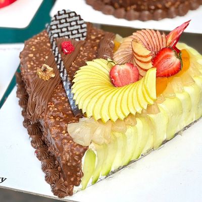 Heart Cake - Fruit and Nutella