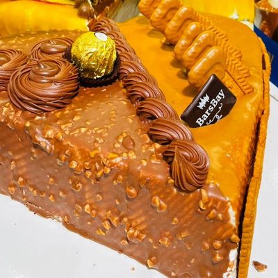 Heart cake tart, half Nutella and half Lotus