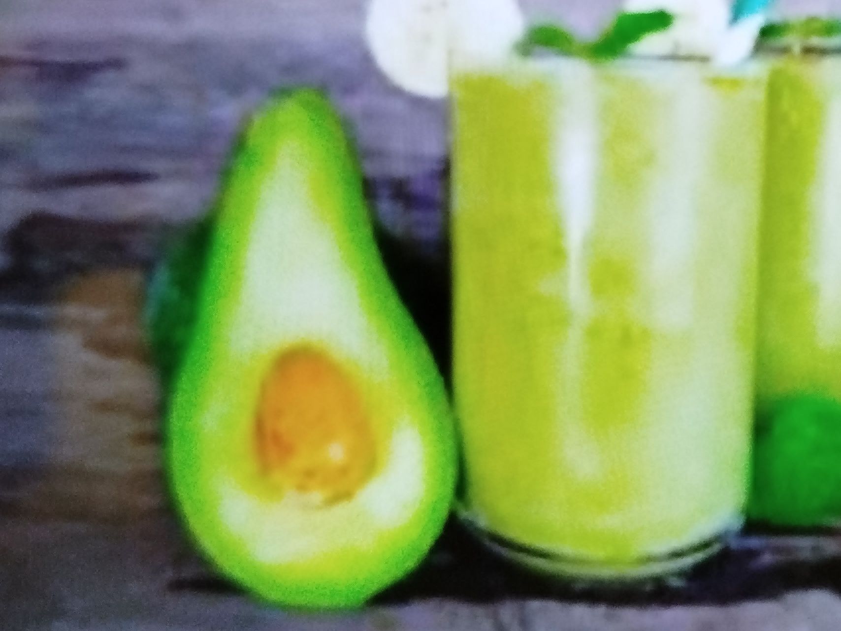 Large Avocado Smoothie