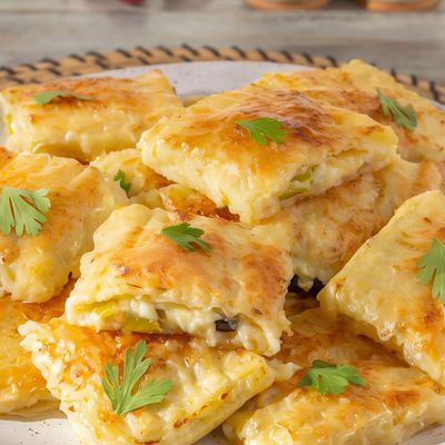Golash with cheese and Vegetable tray
