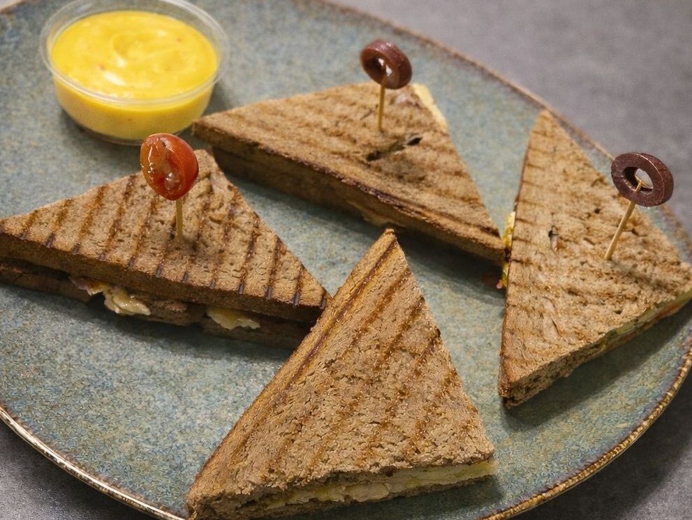 EGG ceptional toast bread
