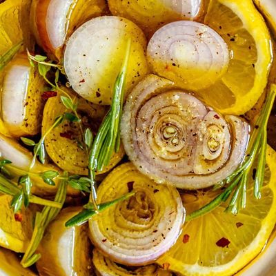 Onion Dish With Garlic And Lemon