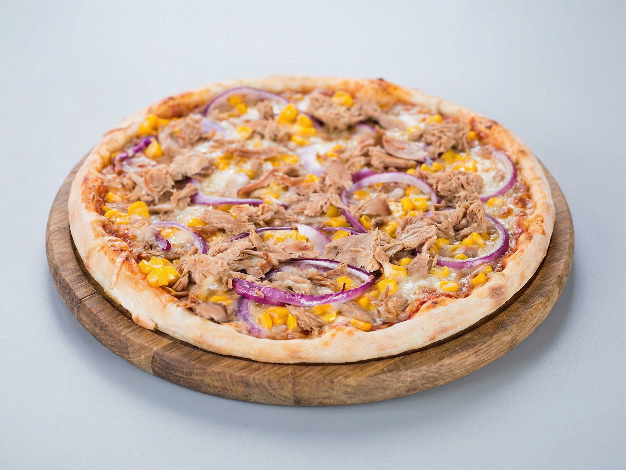 Tuna pizza