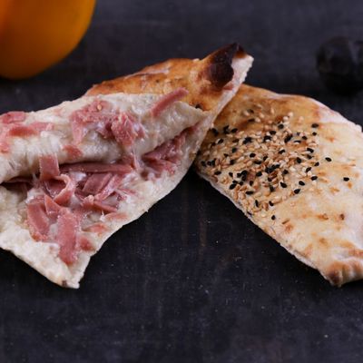 Luncheon with Mozzarella