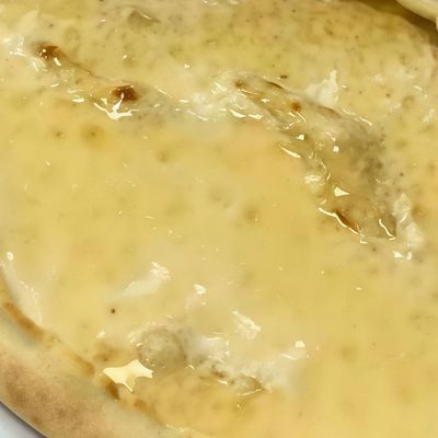 شختورة بيضاء بالشوكولاتة