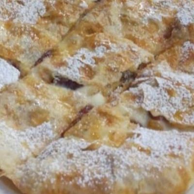 Qeshta And Honey Pie