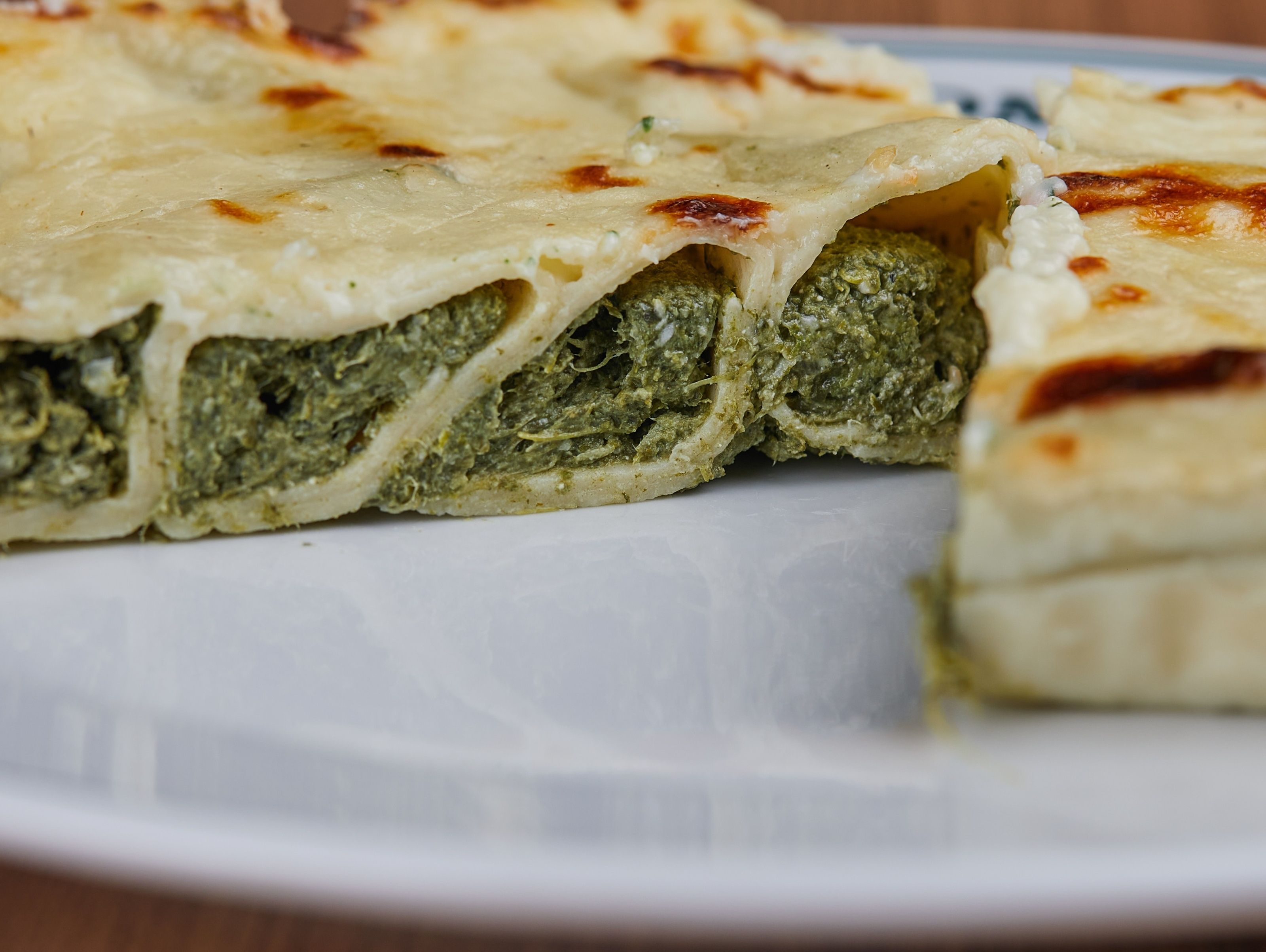 Cannelloni with spinach and ricotta cheese