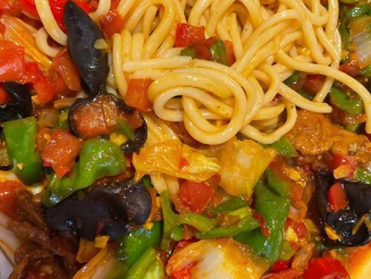 Stir-Fried Meat with Noodles