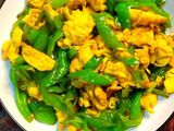 Stir-fried Sauteed Green Peppers And Eggs