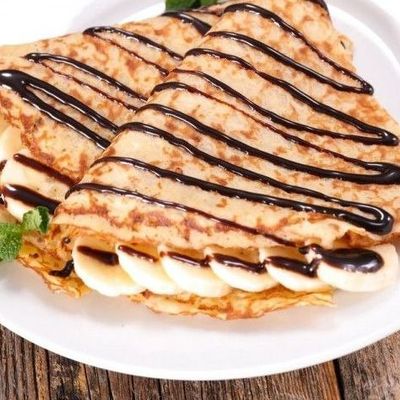 Chocolate and banana crepe
