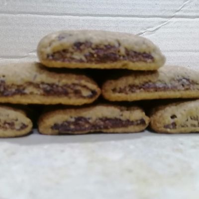 منين حبوب كاملة مع عجوة التمر