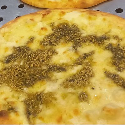 Akkawi Kashkaval Cheese With Thyme