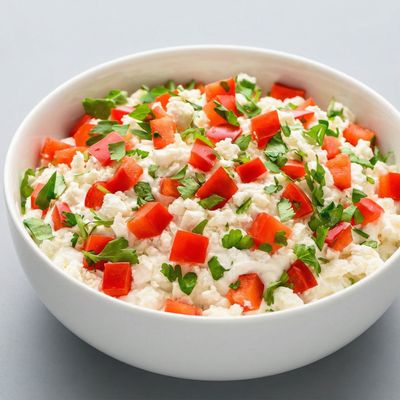 جبنة مع طماطم