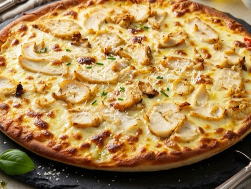 Shish Tawook Pizza
