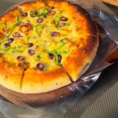 Minced meat Italian pizza