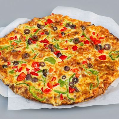Oriental minced meat pizza