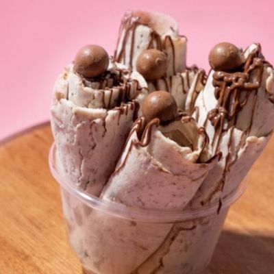 Nutella And Oreo Ice Cream Roll
