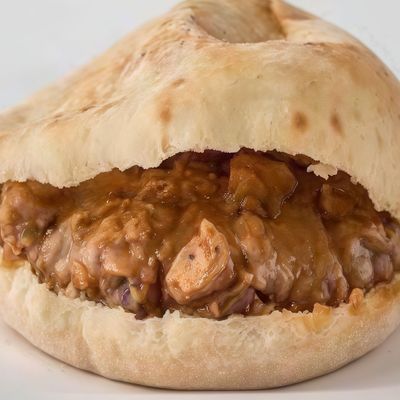 Foul sandwich with eggplant