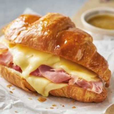 Kashkaval and luncheon croissants