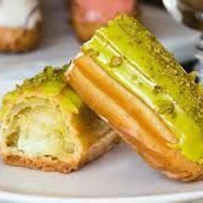Pistachio Eclair