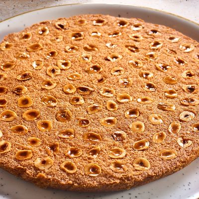 Pistachio Basbousa forma