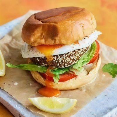 Falafel Burger Egg