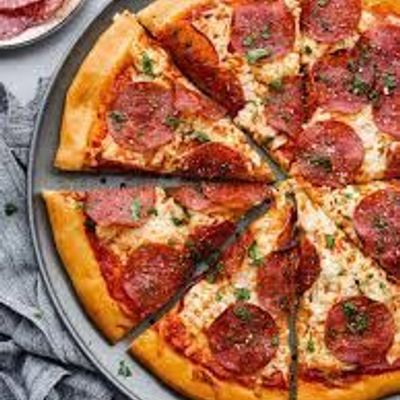 Salami Pizza