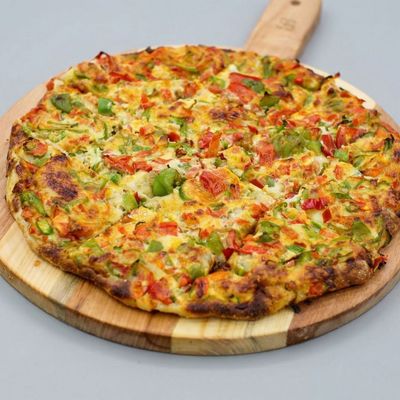 Oriental pizza with mixed meats