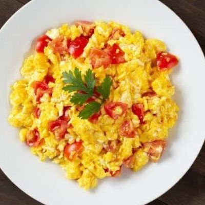 Eggs With Tomato