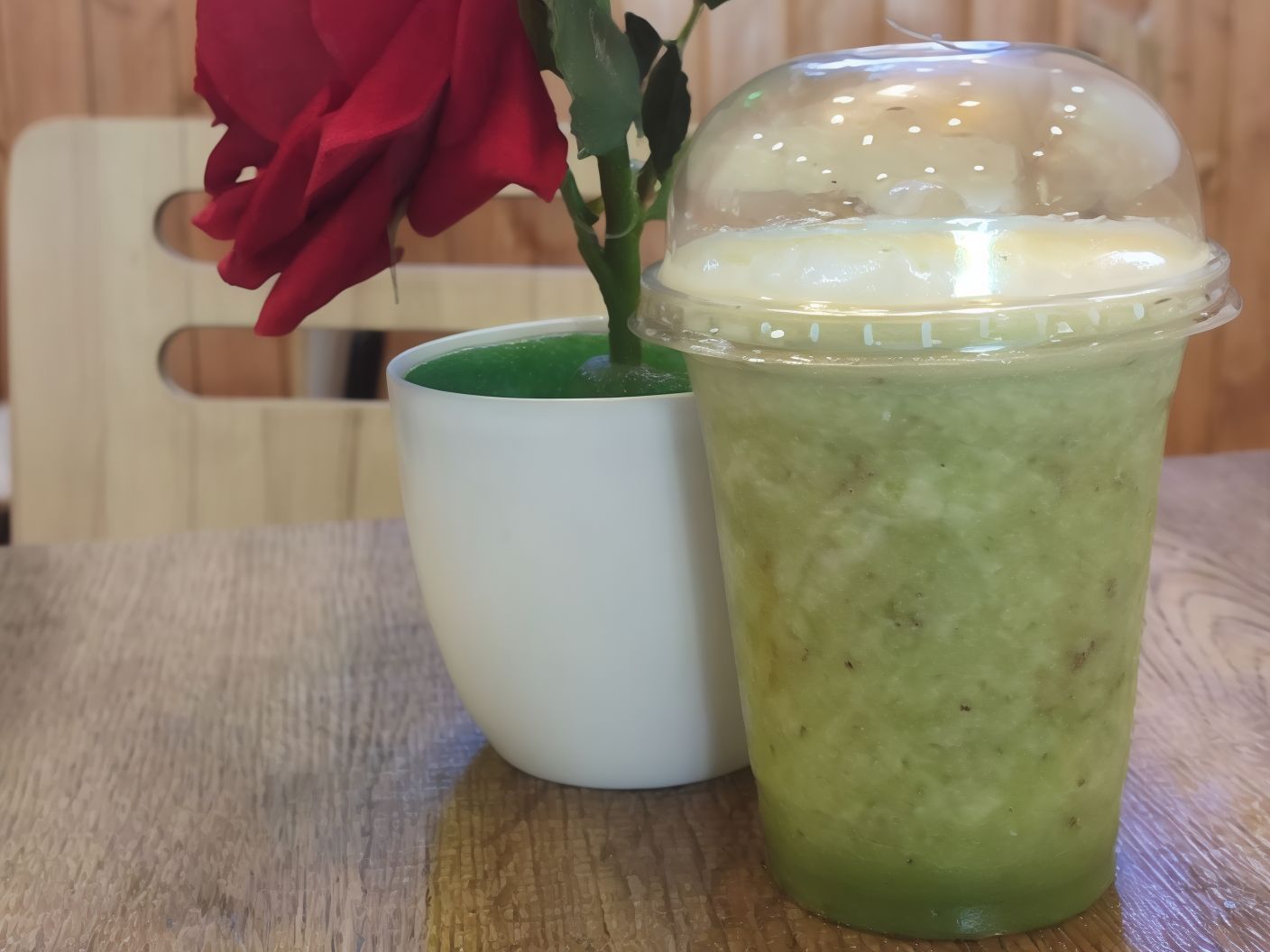 Avocado With Kiwi And Honey