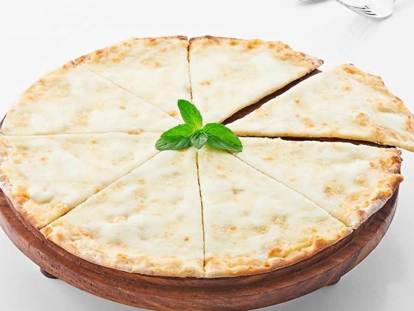 Manakish with mixed cheese