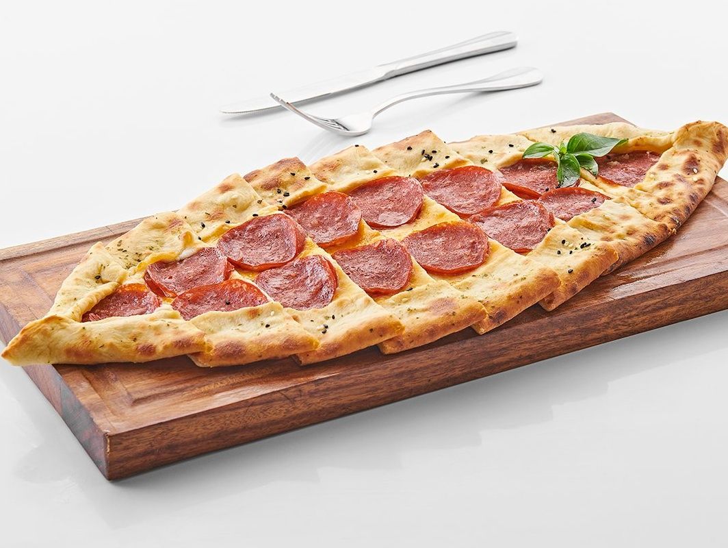 Pepperoni Pide