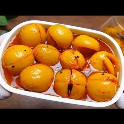 Pickled lemon with safflower