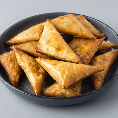 Cheese sambousek