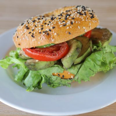 Bagel Avocado