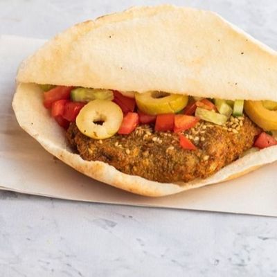 ساندويتش طعمية خاص