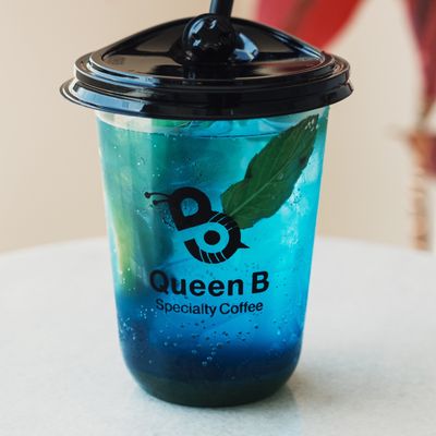 Queen B photo 11