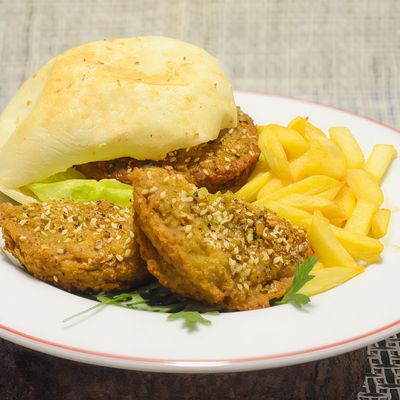 Taamia on potatoes
