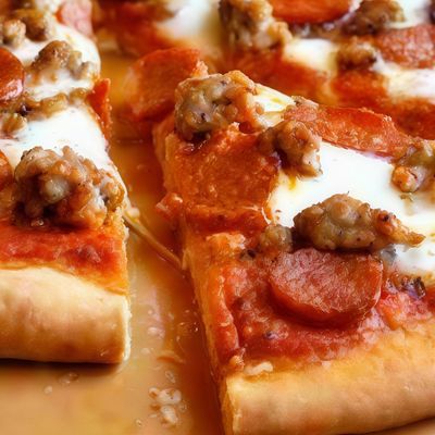 بيتزا سجق بلدي إيطالية